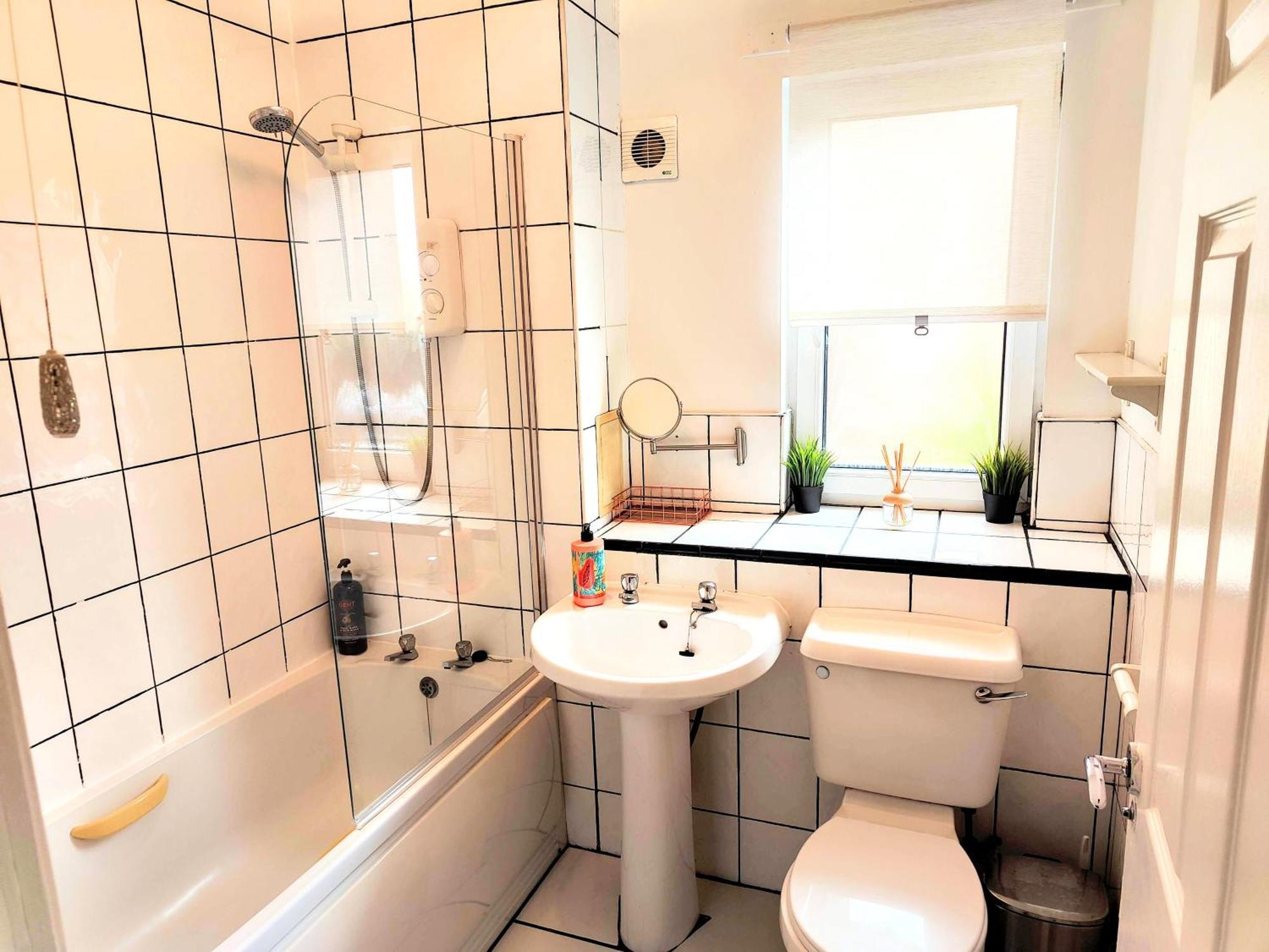 La Casita, Quarry - 2 Bedroom Entire Apartment With Free Parking Glasgow Extérieur photo
